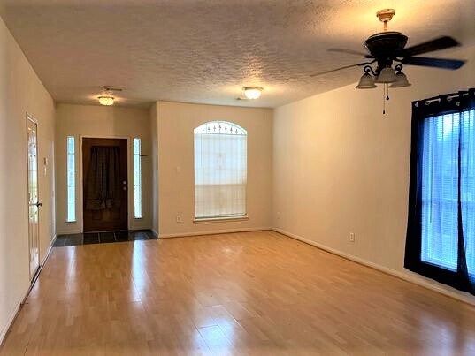 Building Photo - 13403 Agarita Ln