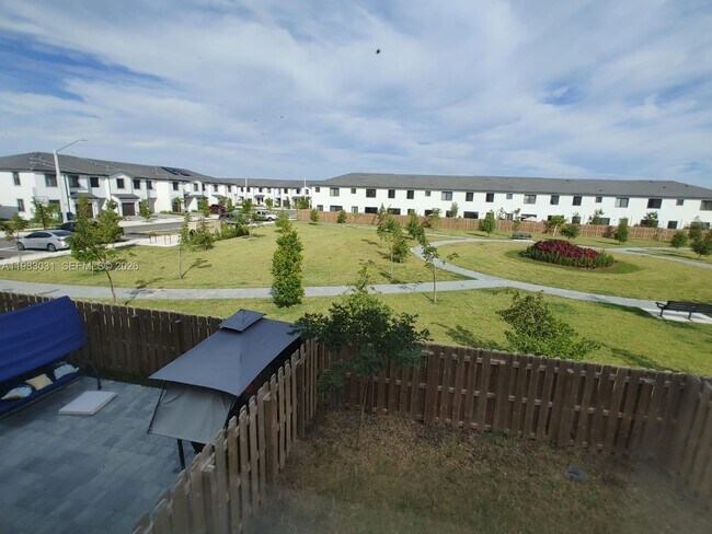 Building Photo - 1280 N Flagler Ave