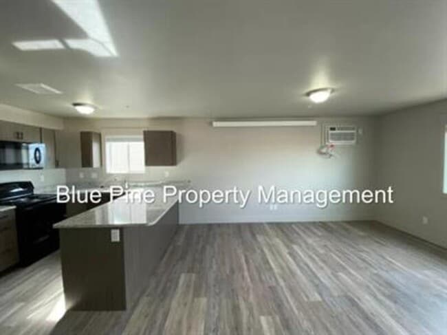 Building Photo - 5850 Freedom Rd