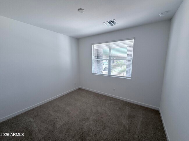 Building Photo - 7022 W Pinnacle Vista Dr