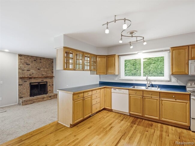Building Photo - 2387 Sanders Pl