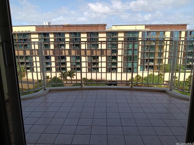 Building Photo - 1350 Ala Moana Blvd