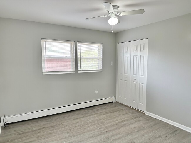 Building Photo - 8424 W 87th St