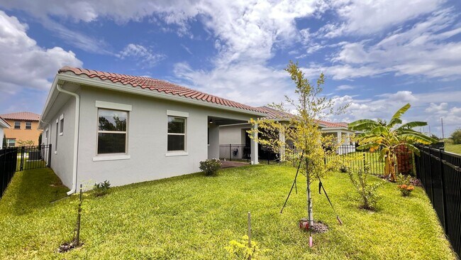 Building Photo - 9708 Bucklow Hill Dr