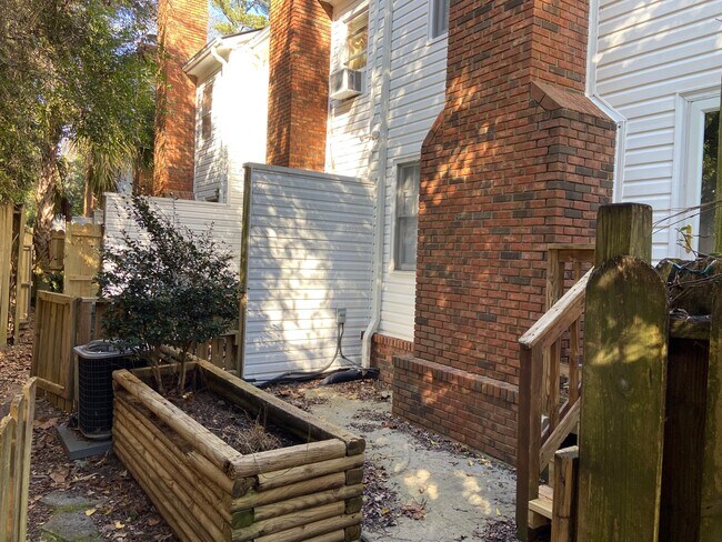 Back patio - 1901 Devonshire Dr