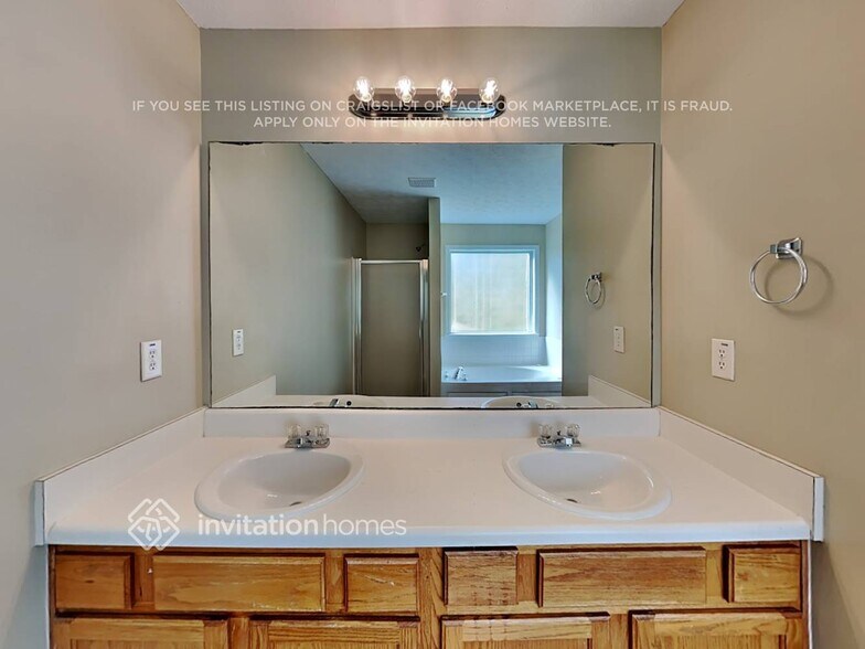 Building Photo - 3297 Pate Creek View
