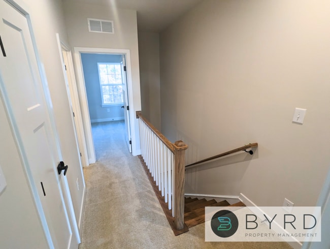 Building Photo - 1113 Ewing Pk Lp