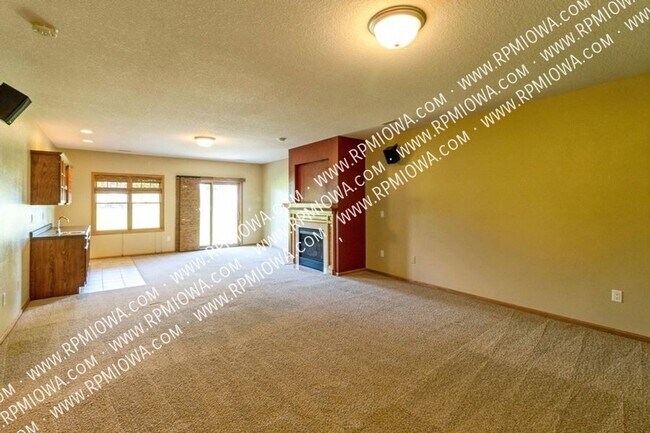 Building Photo - 547 82nd St
