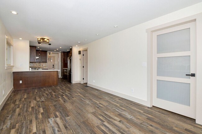 Building Photo - Redstone Cabin featuring Luxury, Convenien...