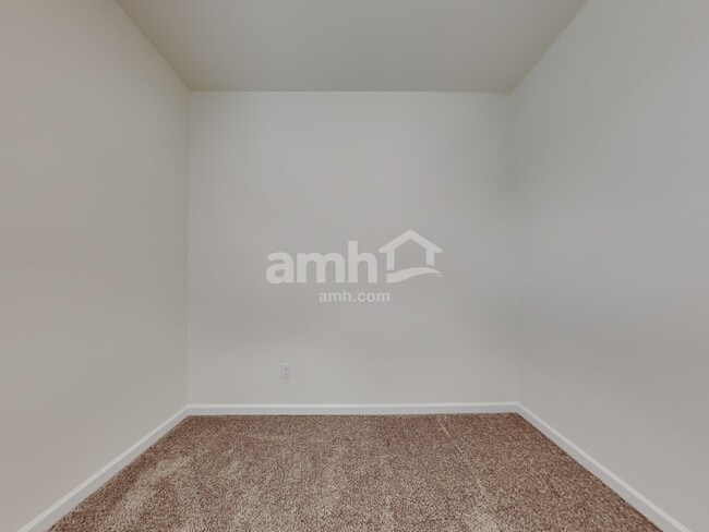 Building Photo - 1229 W 16th Ave