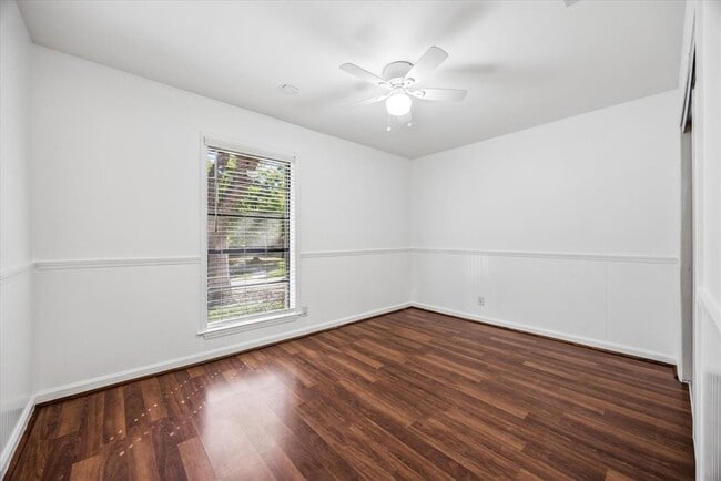 Building Photo - 1309 Warrington Dr