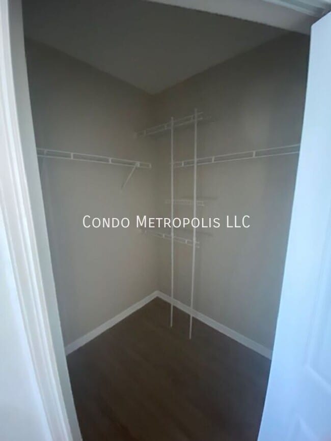 Building Photo - 2511 Woods Edge Cir