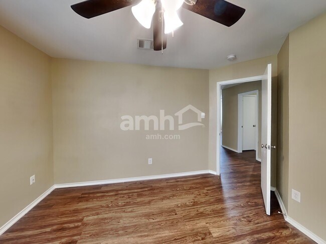 Building Photo - 5325 Mathra Dr