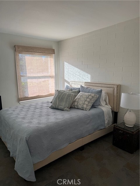 Building Photo - 2522 University Dr