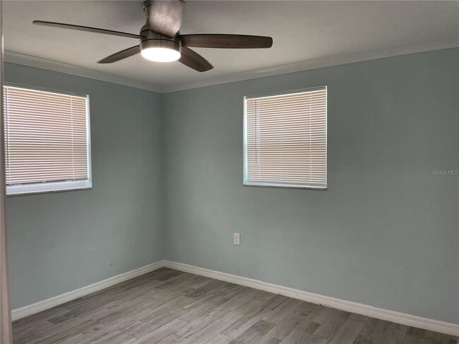 Building Photo - 1327 Honor Dr