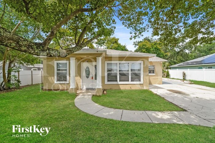 Primary Photo - 561 Monroe Ave