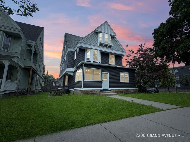 Building Photo - 2200 Grand Ave S