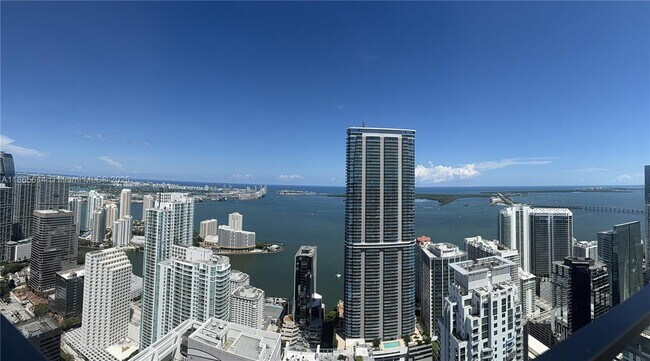 Building Photo - 1000 Brickell Plaza