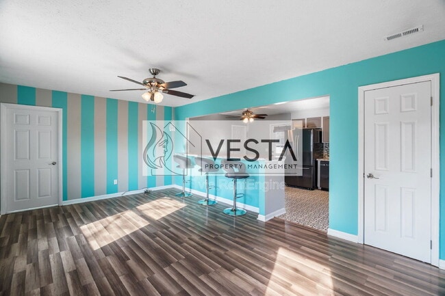 Building Photo - 35 E Silverleaf Dr