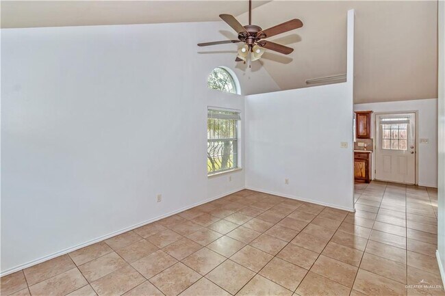 Building Photo - 15 West Dr