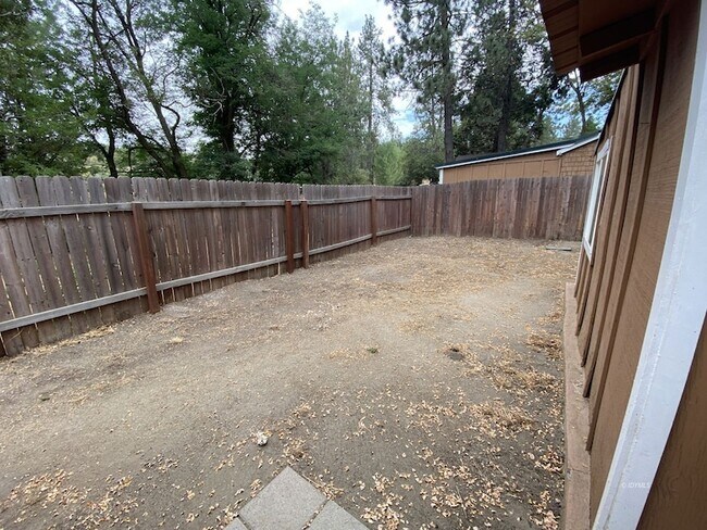 Building Photo - 29470 California 243 Unit 10