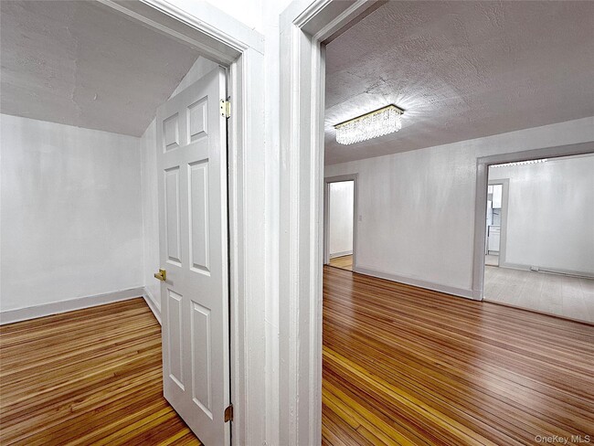 Building Photo - 153 Fifth Ave