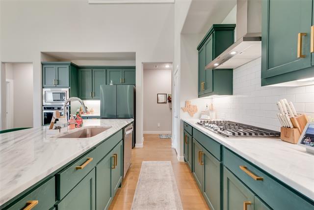 Building Photo - 211 Coyote Creek Dr