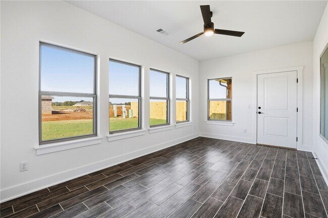 Building Photo - 87 N Banner Ave