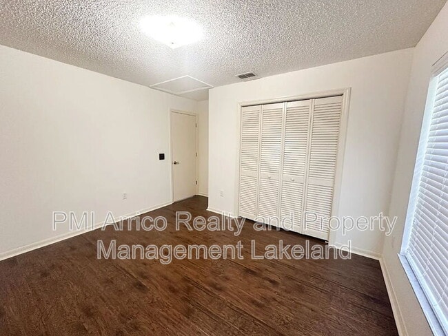 Building Photo - 5721 Manchester Dr W