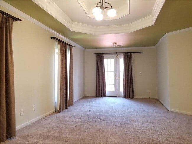 Building Photo - 2828 Oglethorpe Run Square