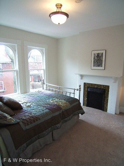 Building Photo - 1055-1057 Neil Ave