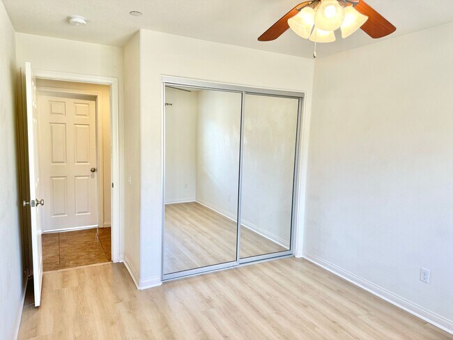 Building Photo - Huge 3 bed 2 bath Home In Storey Park Neig...