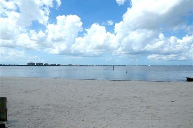 Building Photo - 1230 NW 19th St