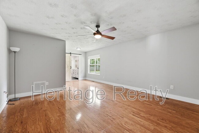 Building Photo - 2707 Lady Bug Ln