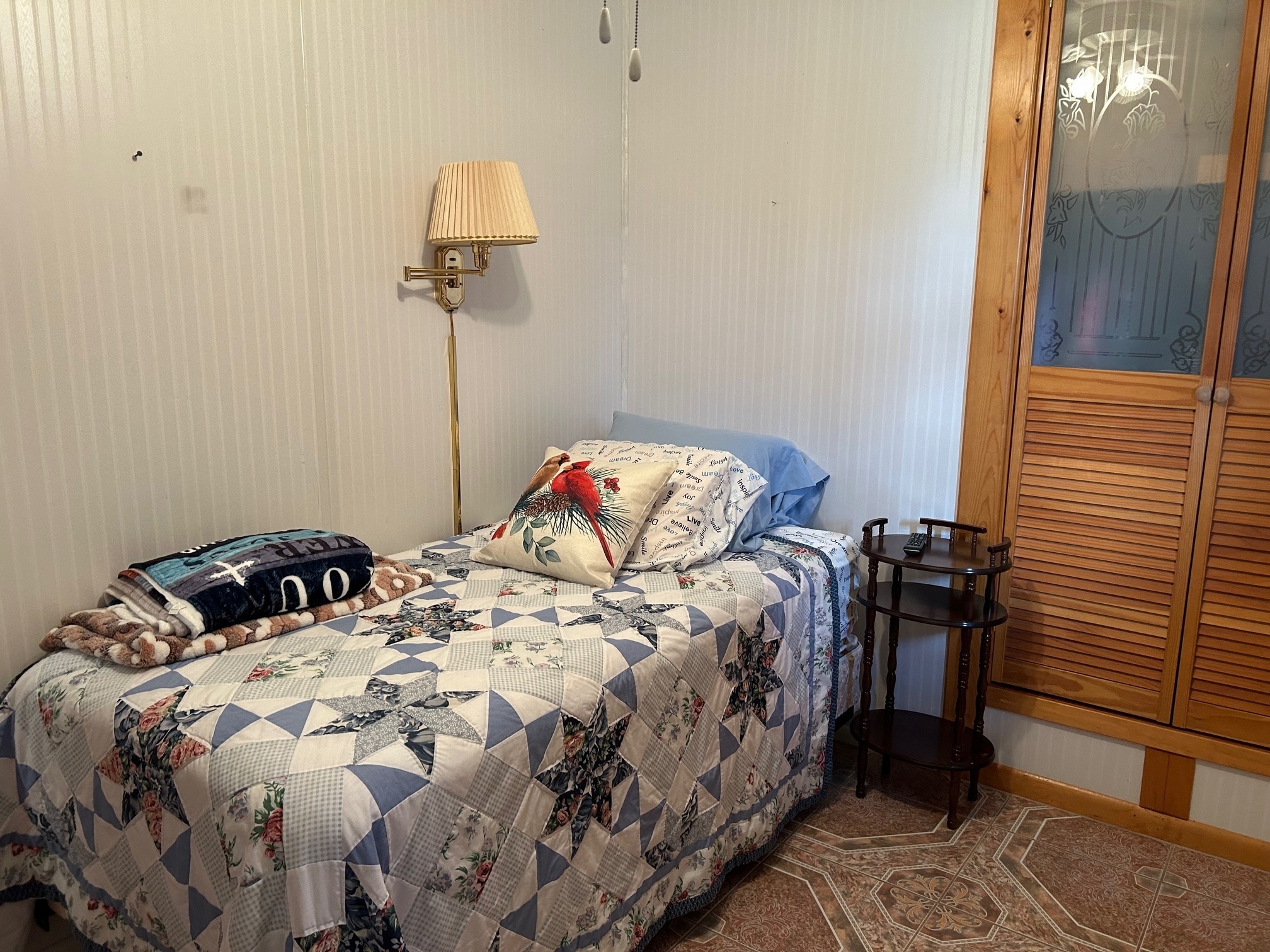 Building Photo - 321 Elsa Dr