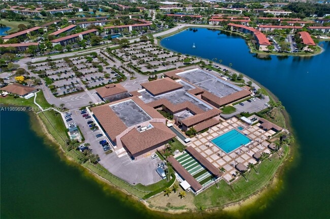 Building Photo - 400 SW 134th Way