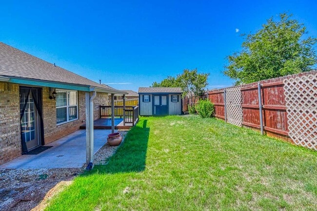 Building Photo - Beautiful three bedroom home with in-ground storm shelter!