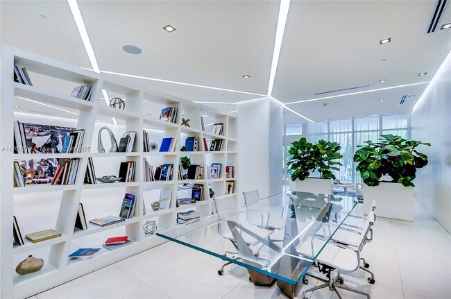 Building Photo - 4250 Biscayne Blvd