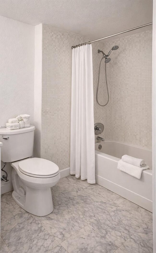 Building Photo - 500 NE 29th St