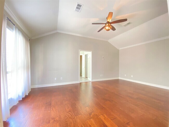 Building Photo - 2222 Alberton Ln