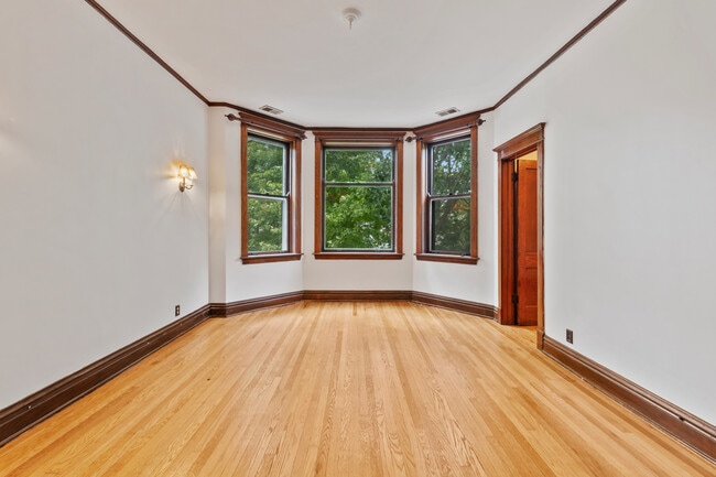 Building Photo - 2639 N Whipple St