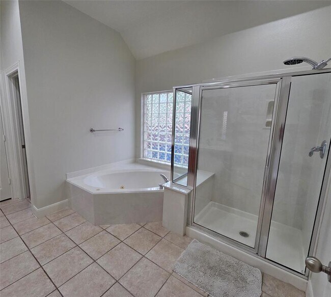 Building Photo - 8213 Endeavor Cir