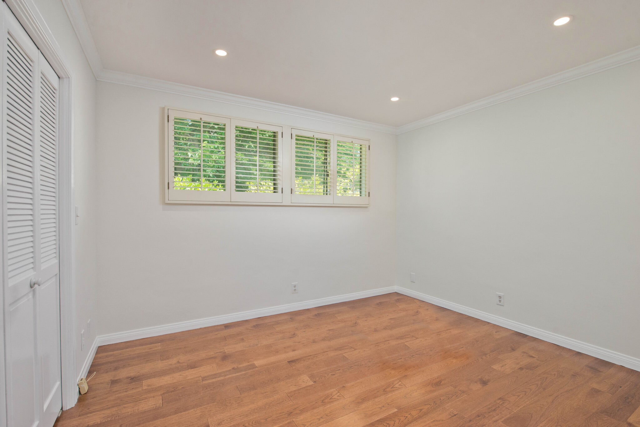 Building Photo - 4722 Forman Ave