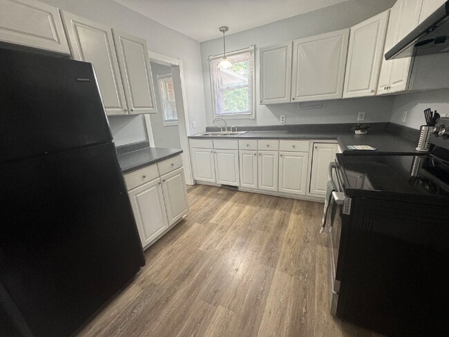 Building Photo - "Charming 3-Bed Home in Springfield with Spacious 1245 Sq Ft Layout!"