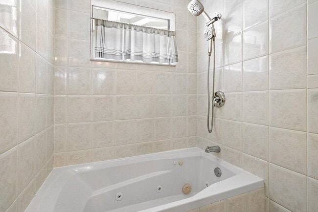 Building Photo - 2431 Key Largo Ln