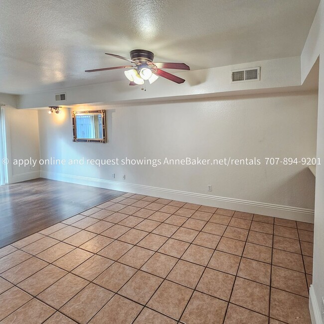 Building Photo - Cloverdale Meadows 2 Bedroom Condo Availab...