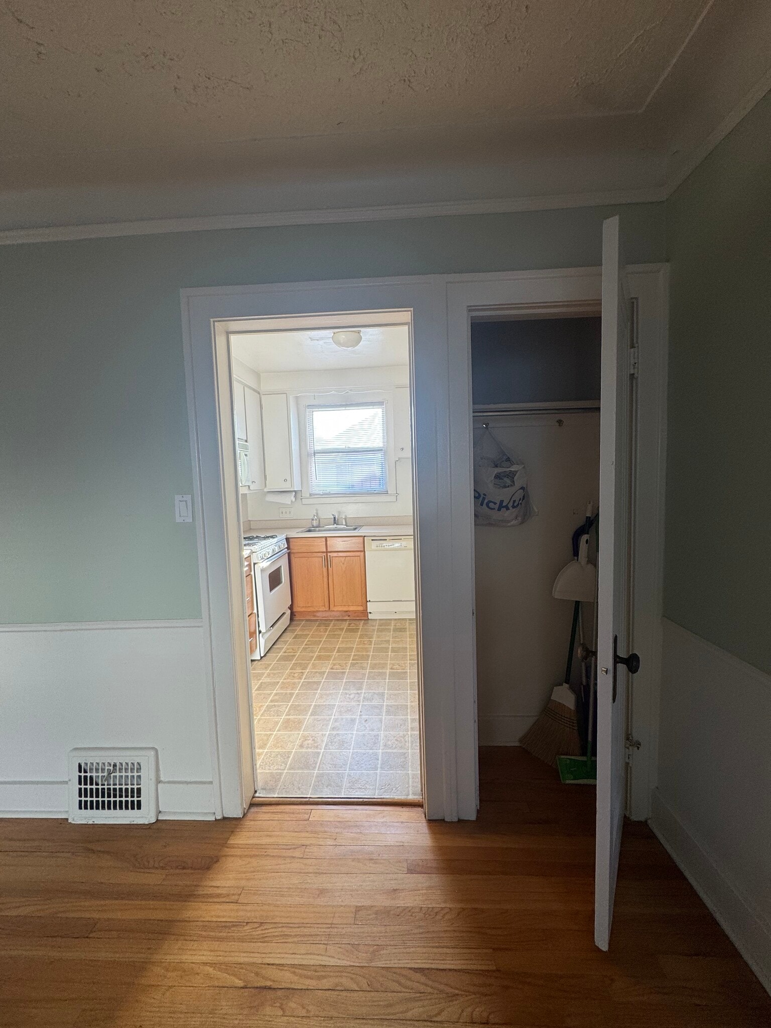 Dining room into kitchen - 166 Jewell St
