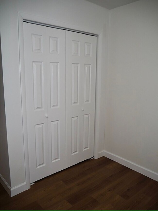 Building Photo - 410 Morningside Ave