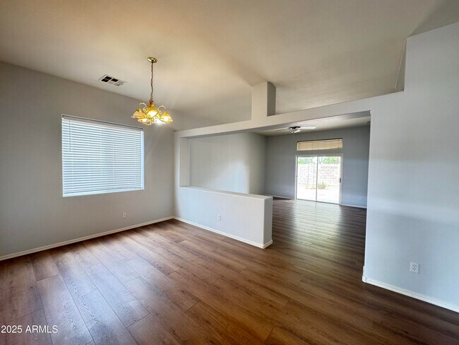 Building Photo - 6511 S 5th Way