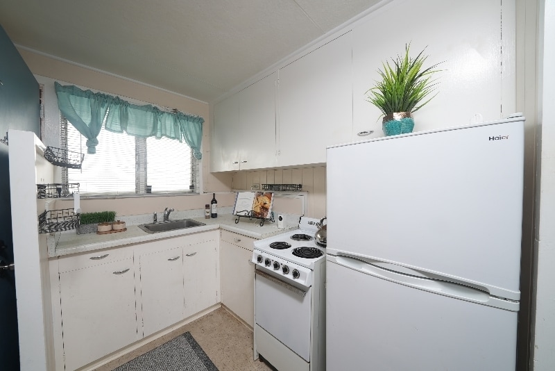 Building Photo - 821 Kinau St